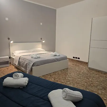 Mmm Train Station 3 *