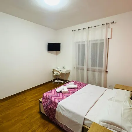 Guest house Mmm Train Station 3