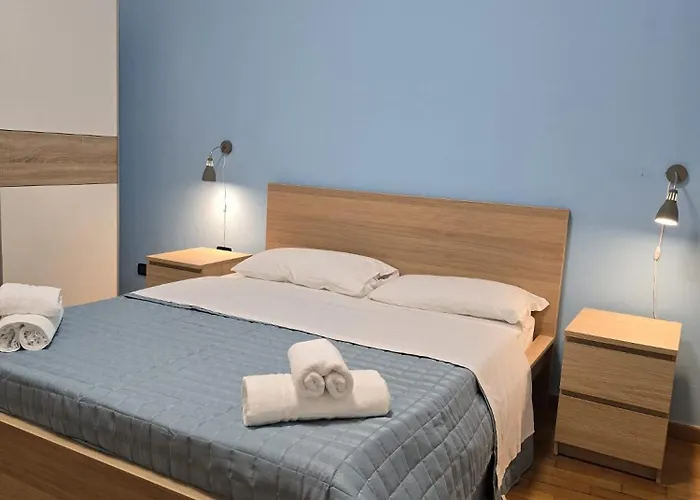 Guest house Mmm Train Station 3 *