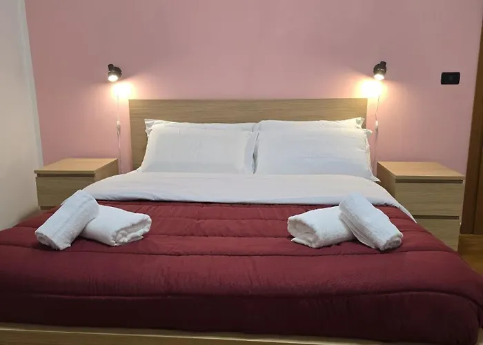 Guest house Mmm Train Station 3