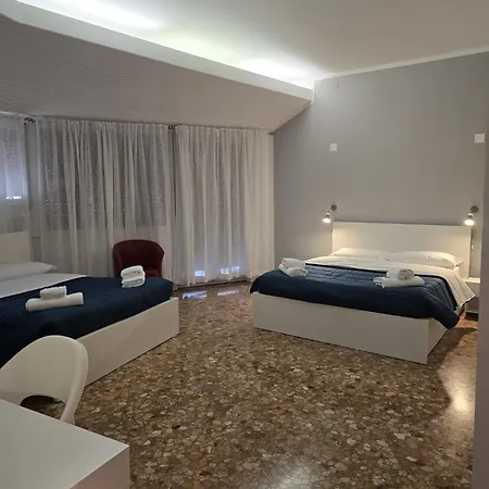 Gæstehus Mmm Train Station 3