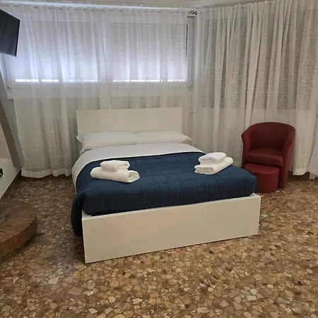 Mmm Train Station 3 *