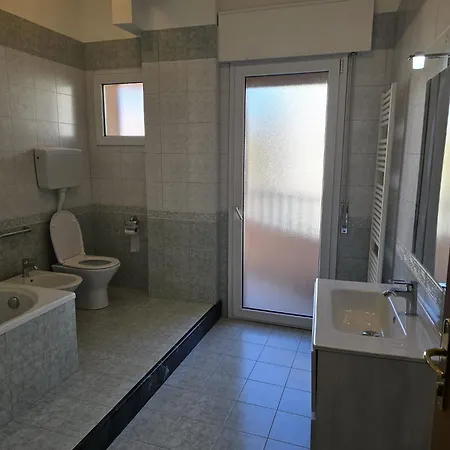 Mmm Train Station 3 Penzion Benátky