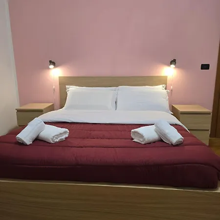 Penzion Mmm Train Station 3