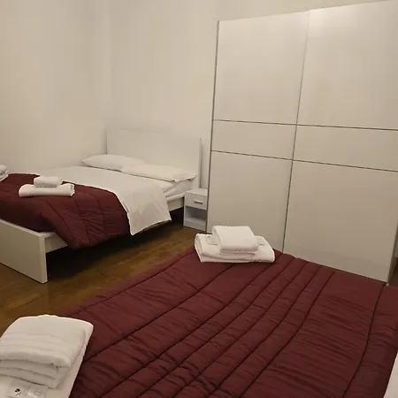 Mmm Train Station 3 Pensión