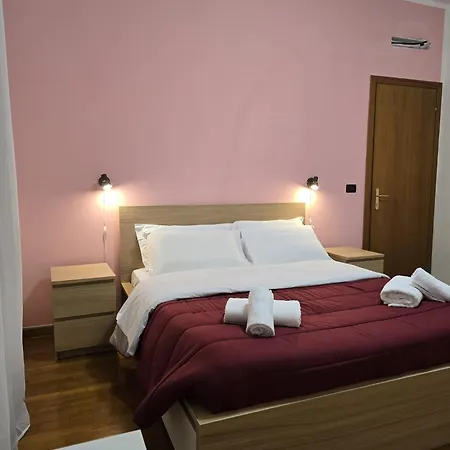 Mmm Train Station 3 Pensión